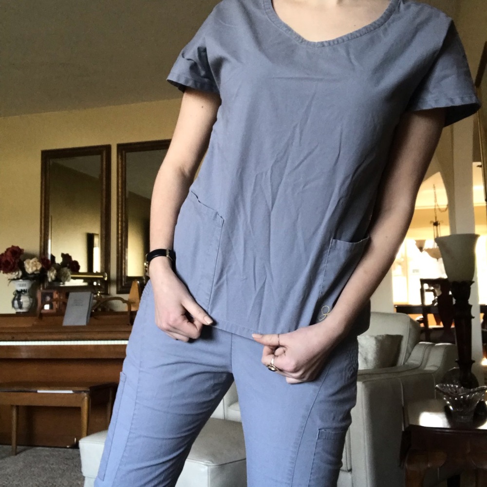 Jaanuu Grey scrubs- Size small